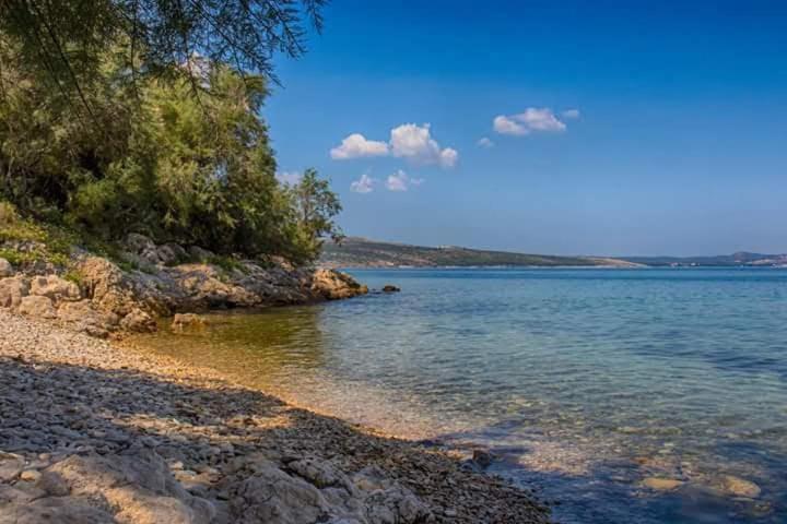 Apartments Cetiri Sestrice Novigrad  Eksteriør bilde